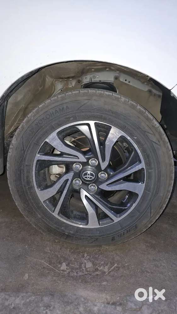 2025 Innova Crysta – Showroom Condition, Best Deal