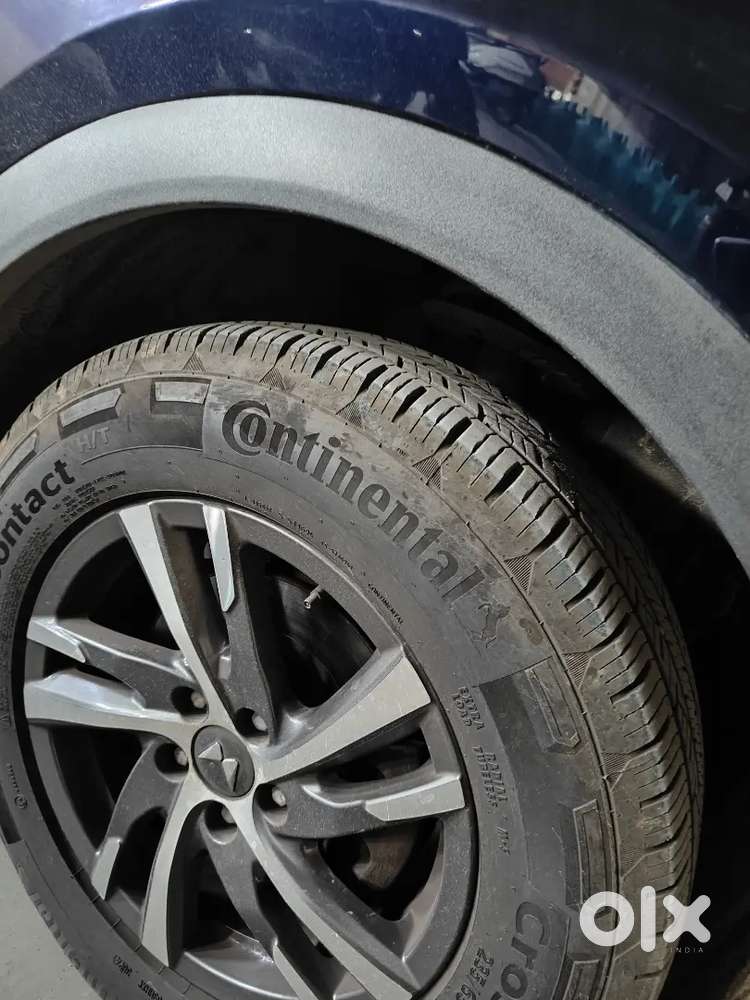 Mahindra Xuv700 Petrol 2025