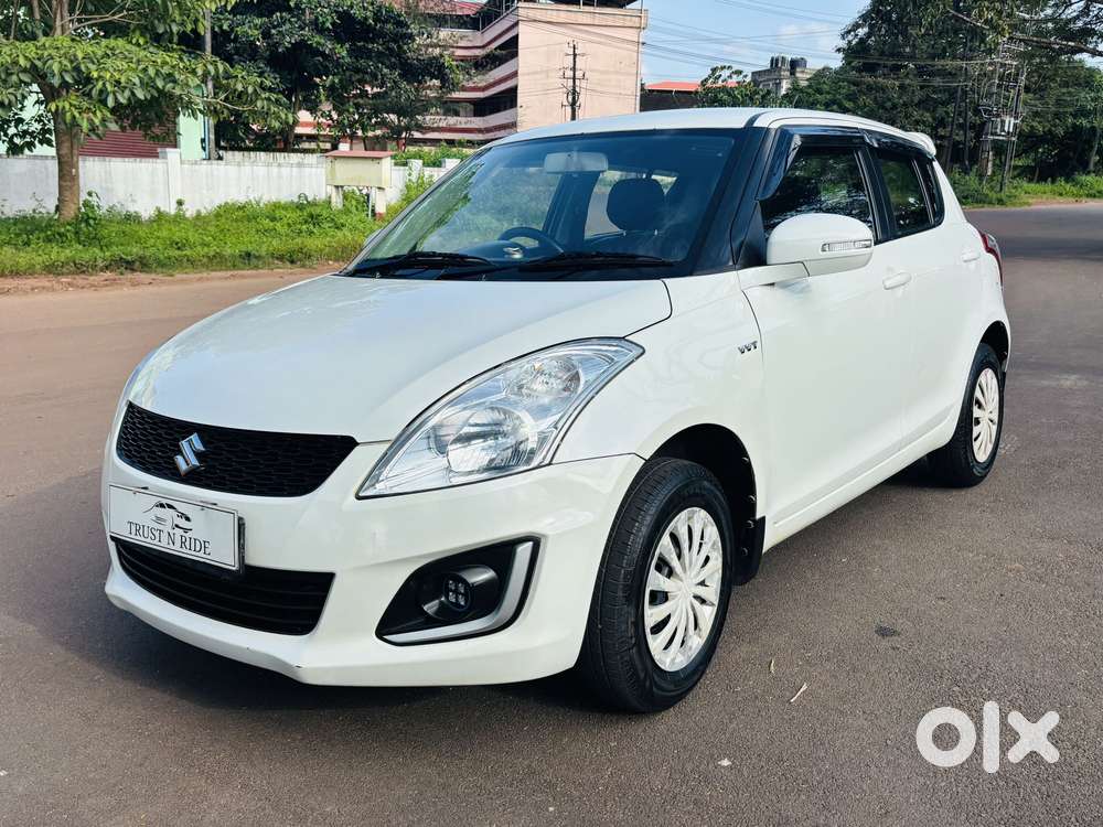 Maruti Suzuki Swift Vxi With Abs, 2016, Petrol