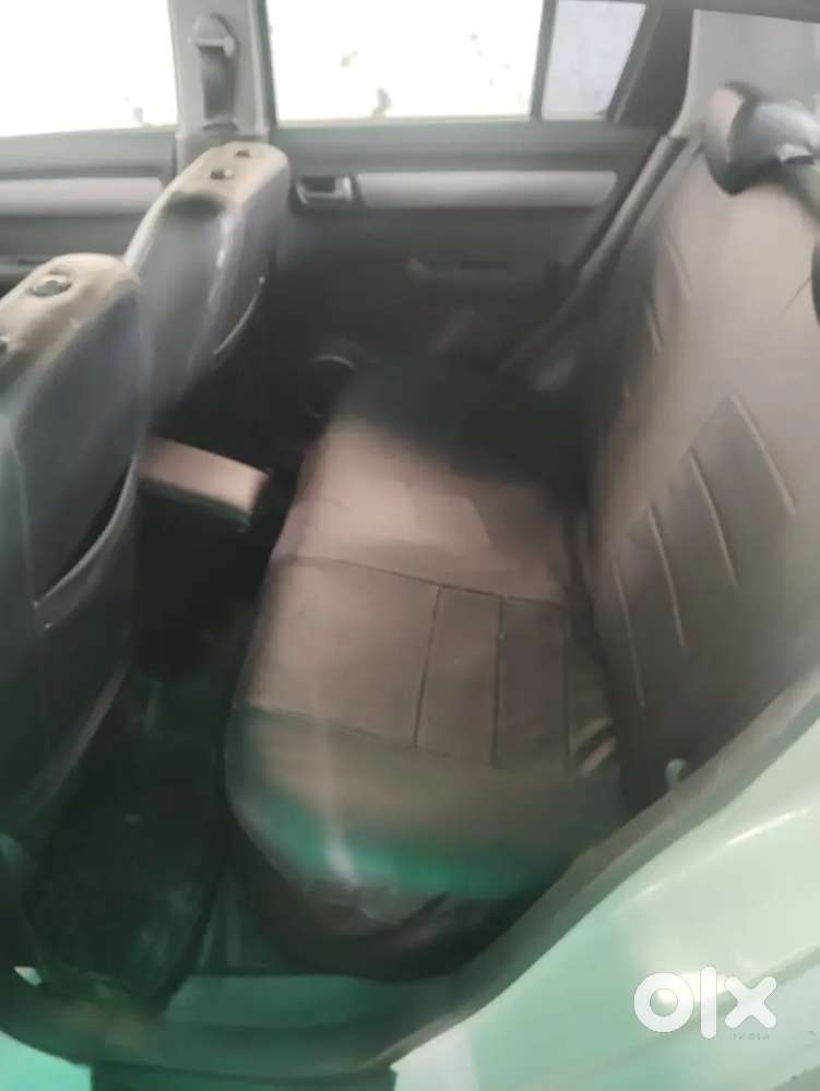 Maruti Suzuki Swift 2010