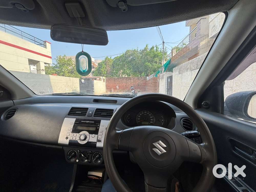 Maruti Suzuki Swift 2011 Petrol