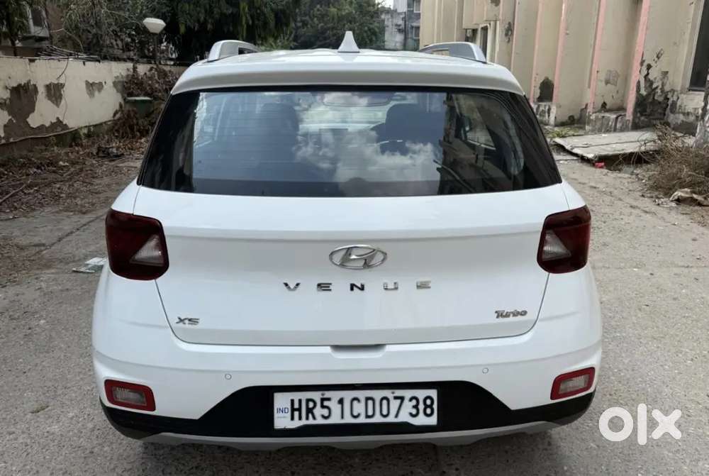 Hyundai Venue Automatic 2021 Petrol Well Maintained In Extreme