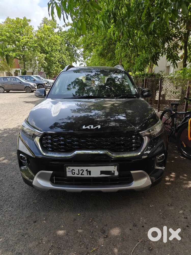 Kia Sonnet 2022 Cng+petrol , Excellent Condition, Only 37500 Km Dirven