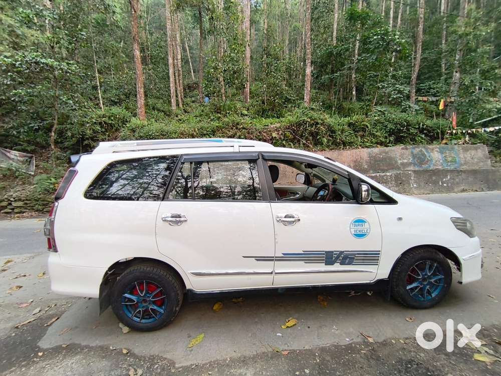 Toyota Innova 2.5 Ev (diesel) Ps 8 Seater Bs Iv, 2014, Diesel