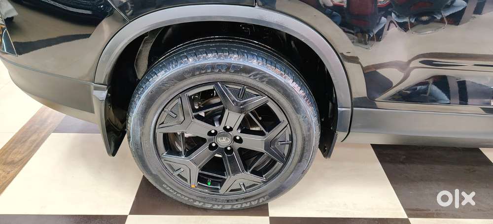 Tata Safari Accomplished Plus Dark Edition, 2024, Diesel