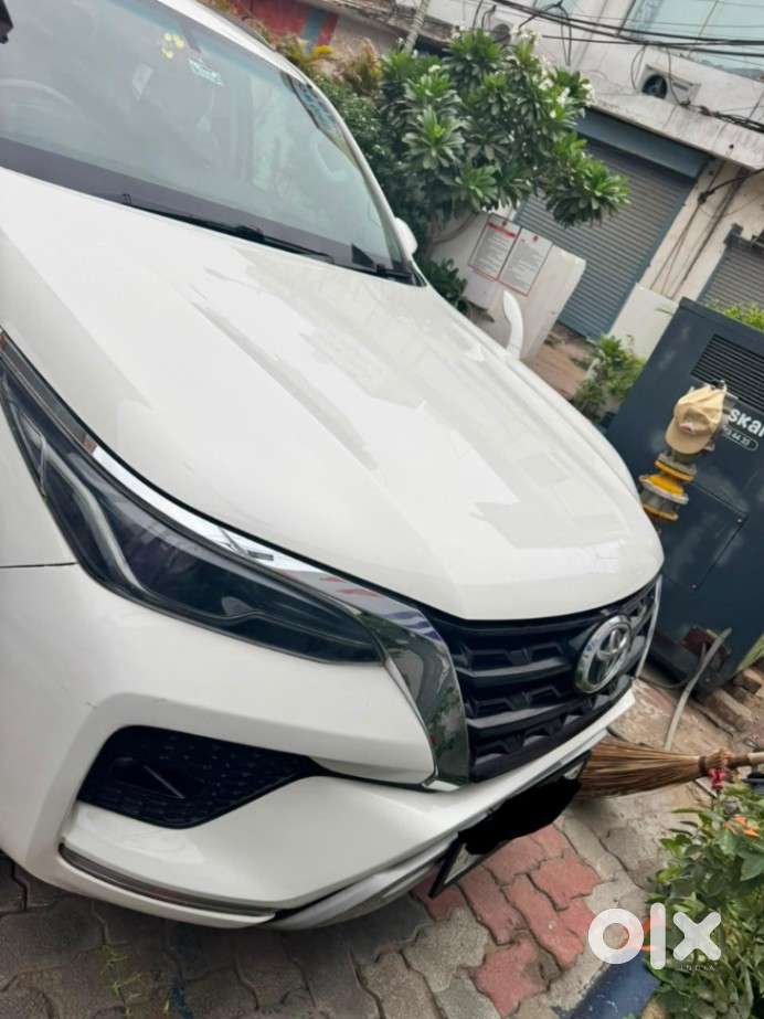 Toyota Fortuner 4x2 At 2.7 Petrol, 2022, Petrol