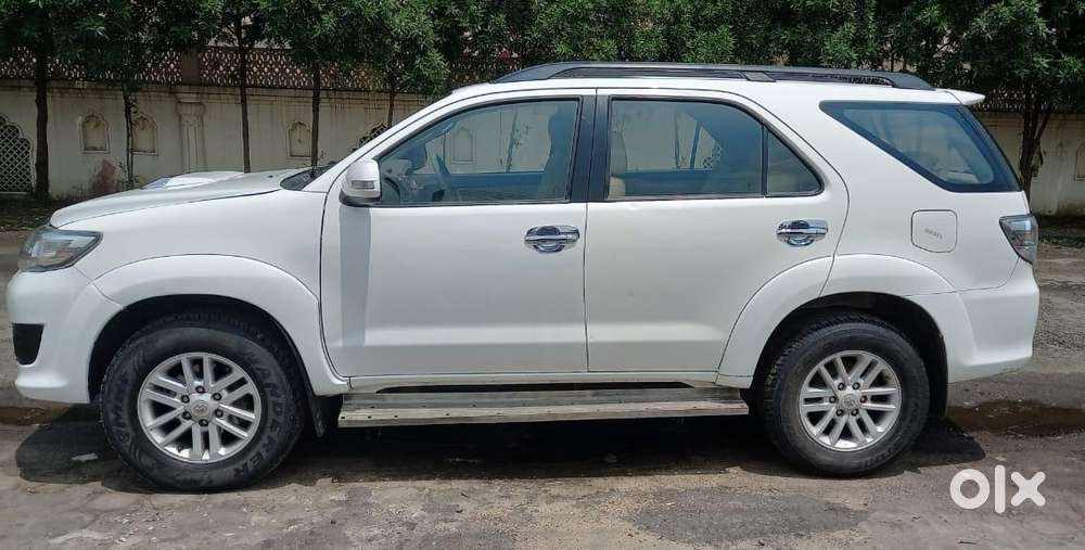 Toyota Fortuner 3.0 4x4 Manual, 2012, Diesel