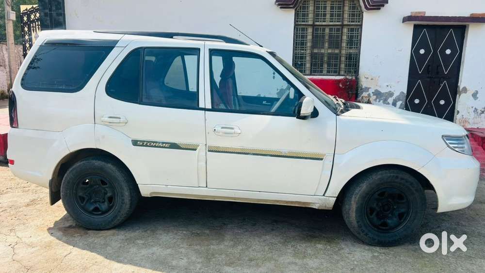 Tata Safari Storme 2013 Diesel 115000 Km Driven