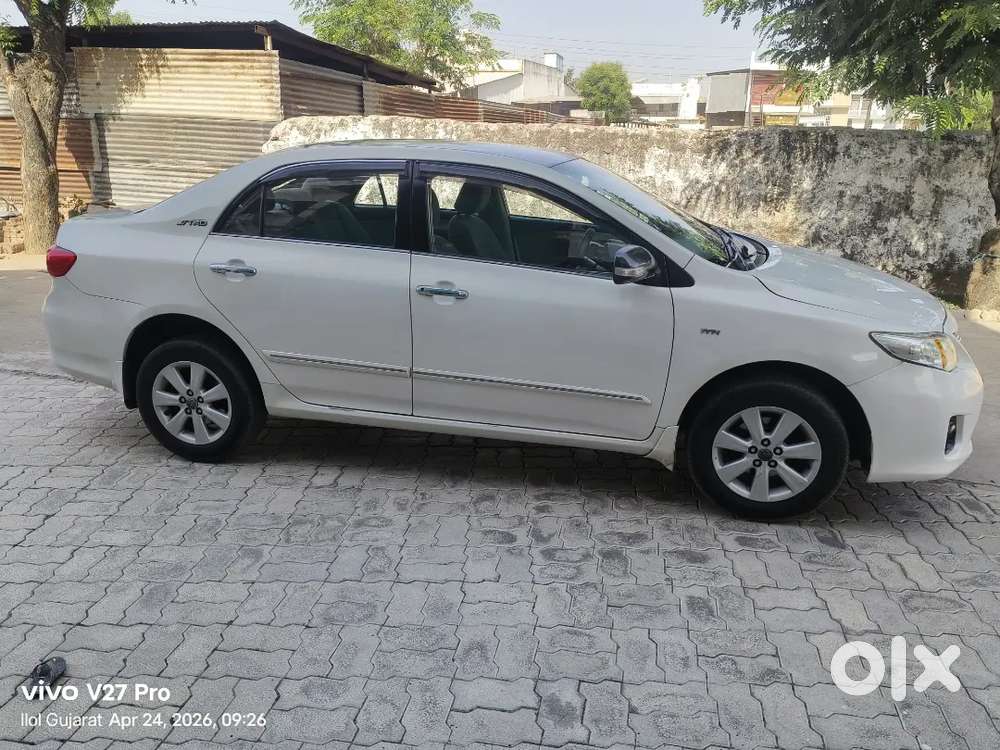 Toyota Corolla Altis 2011 Petrol 106000 Km Driven Second Owner