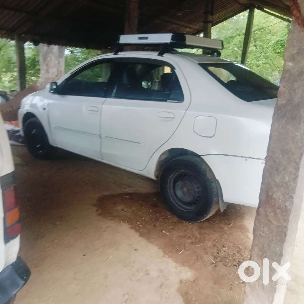 Toyota Etios Cross 2012