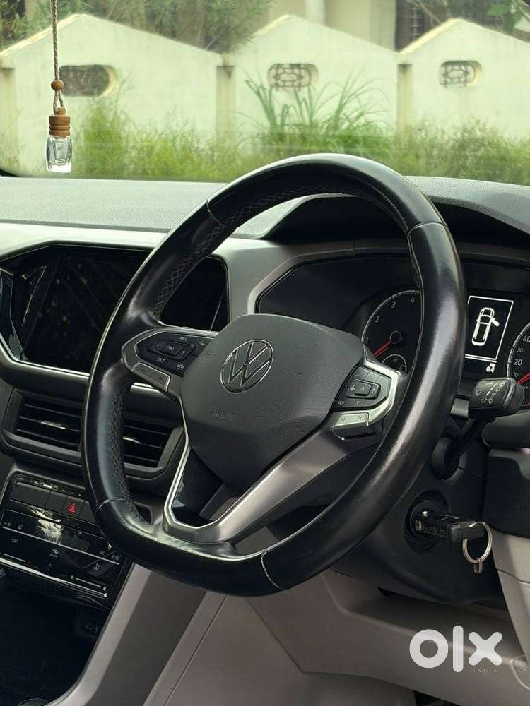 Volkswagen Taigun 1.0 Tsi Highline At, 2022, Petrol
