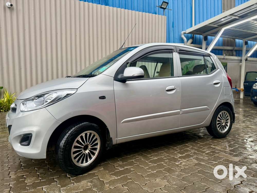 Hyundai I10 Sportz At 1.2 - 2013