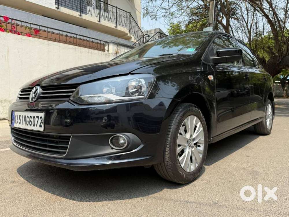 Volkswagen Vento Celeste 1.6 Highline, 2015, Petrol