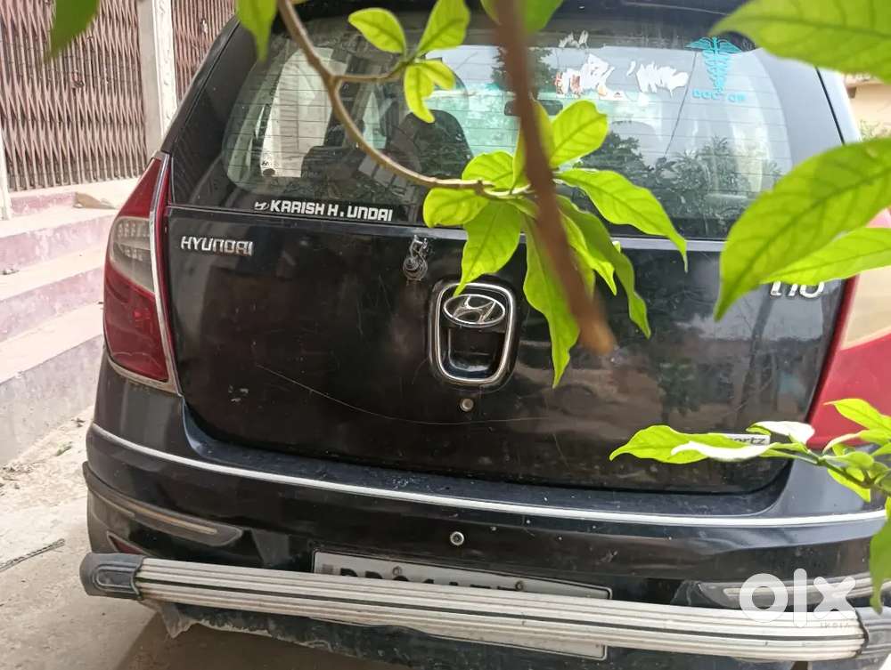 Hyundai I10 Era 2011 Km Driven 100000