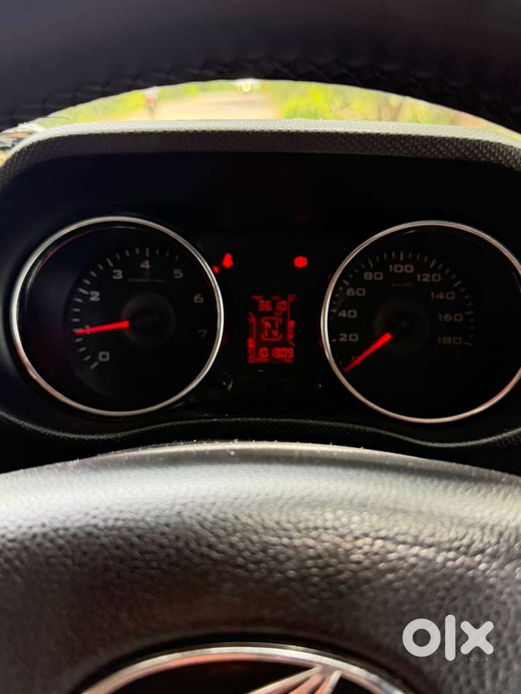 Mahindra Tuv 300 2018 Diesel Suv