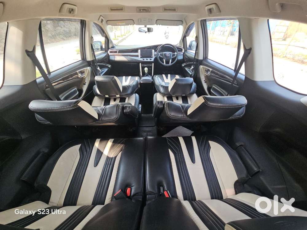 Toyota Innova Crysta 2.4 G Mt 7 Str, 2022, Diesel