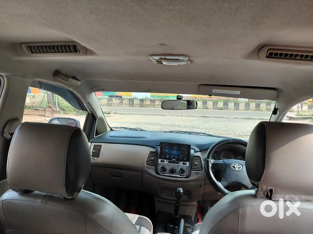 Toyota Innova 2015 Diesel Well Maintained