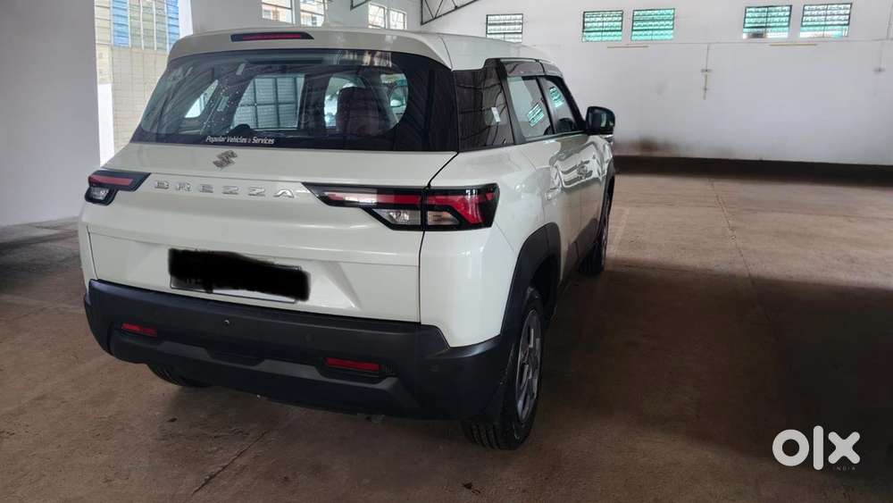 Maruti Brezza Lxi Cng 2024