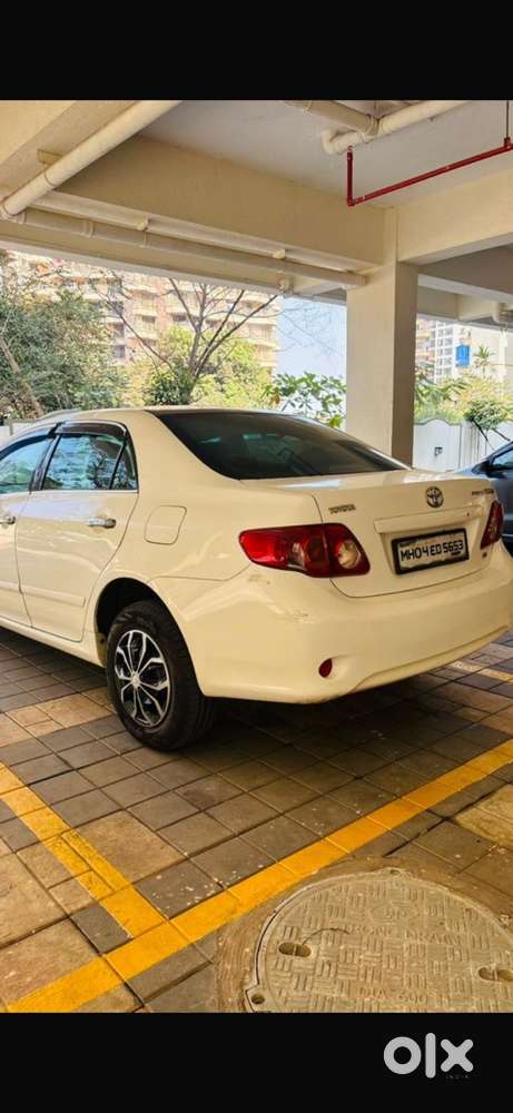 Toyota Corolla Altis 2010