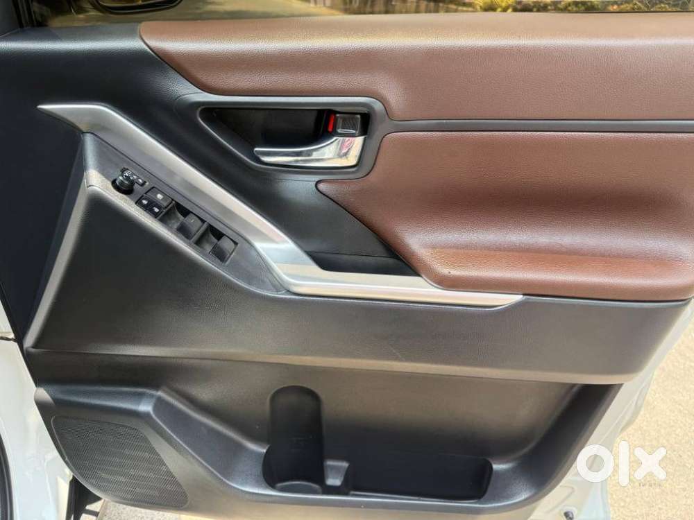 Toyota Innova Hycross Gx (o), 2024, Petrol