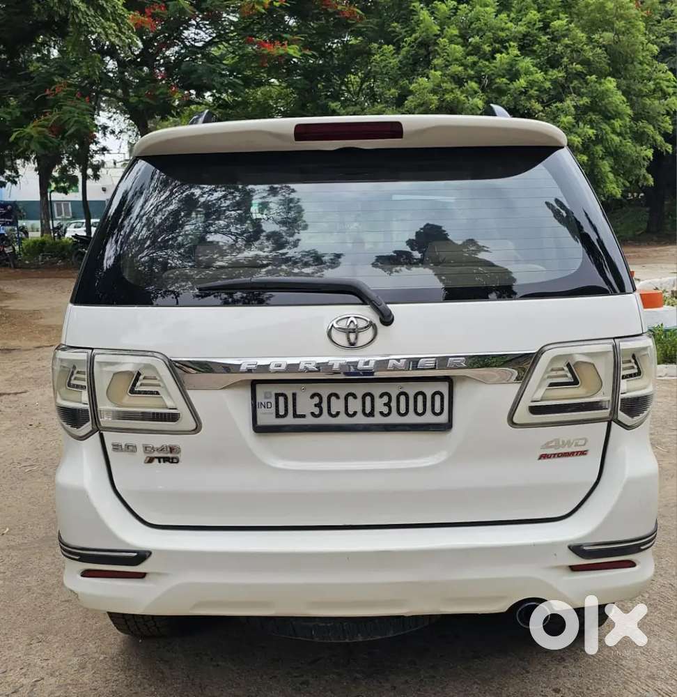 Toyota Fortuner Diesel 2015 4x2 Mt Luxurious Condition