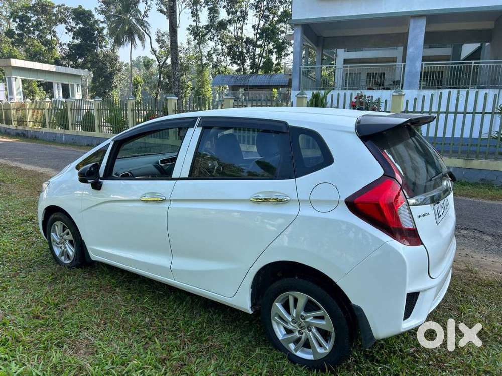 Honda Jazz V Automatic, 2016, Petrol