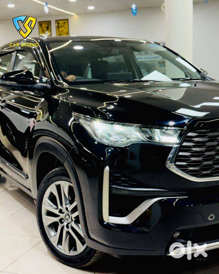 Toyota Innova Hycross 2.0 Zx Hybrid 7 Str, 2024