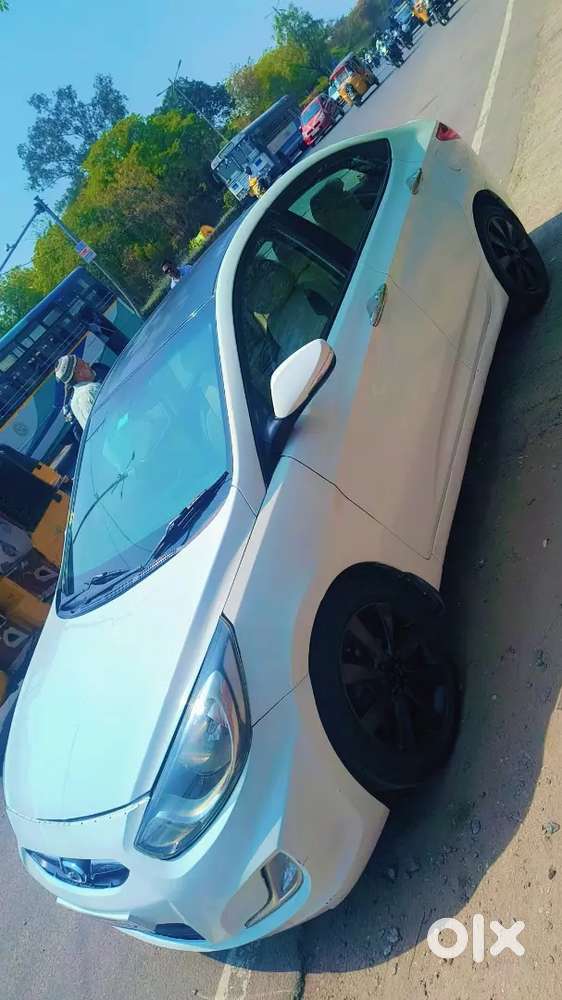 Hyundai Verna 2011 Diesel 118000 Km Driven