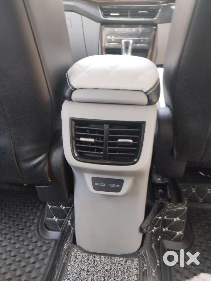 Skoda Kushaq 1.0 Tsi Style At, 2022, Petrol