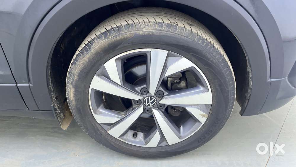 Volkswagen Taigun Topline 1.0 Tsi At (electric Seats), 2023, Petrol