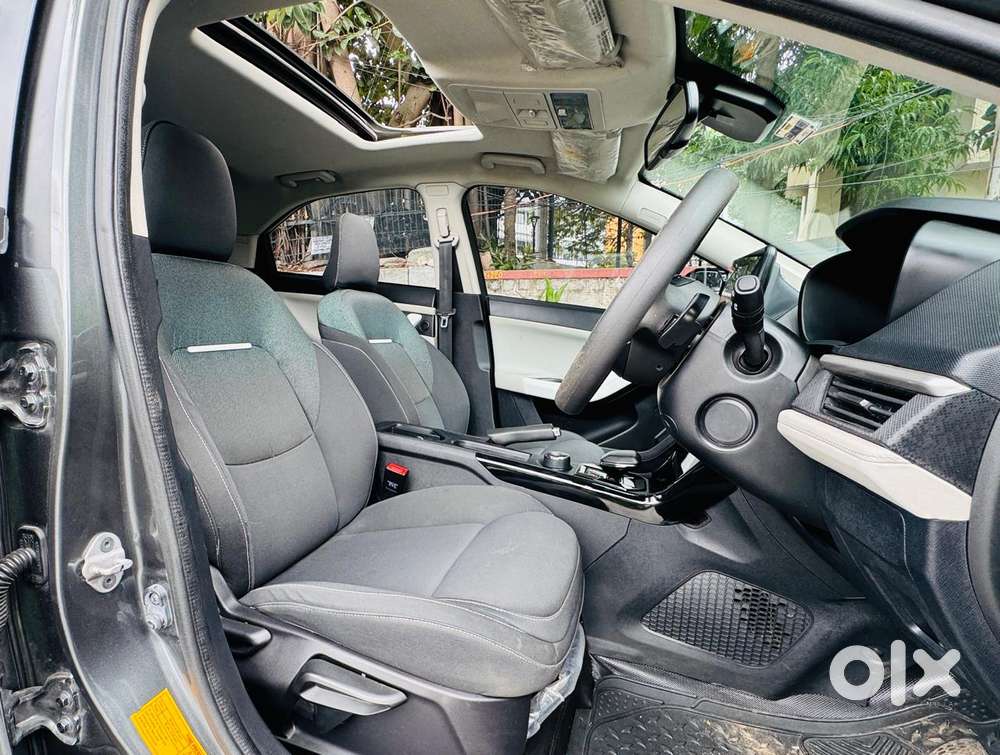 Tata Nexon Creative Plus S 1.2 Revotron Petrol 6 Amt, 2023, Petrol
