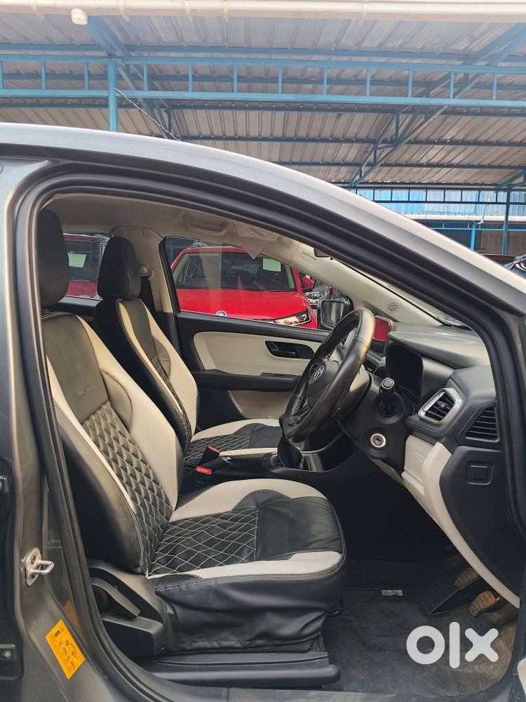 Tata Altroz 1.2 Xm Plus, 2024