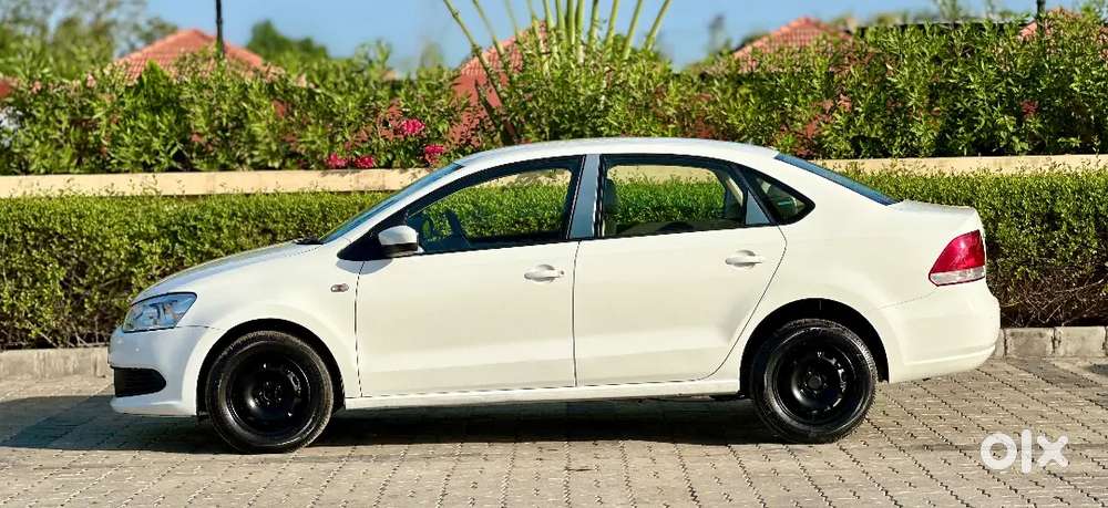 Volkswagen Vento 2011 Diesel 90000 Km Driven, Genuine