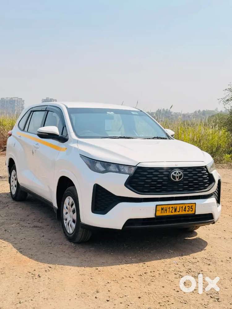 Tourist Toyota Innova Hycross 2024 Pure Petrol 97000 Km Driven