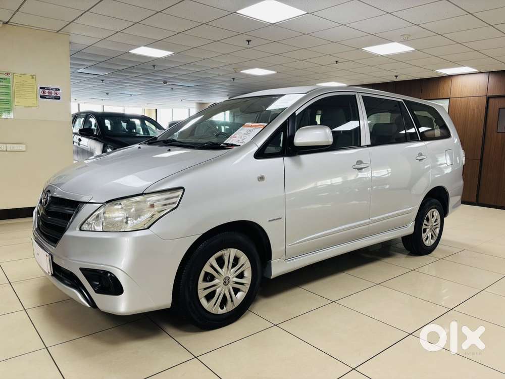 Toyota Innova 2.5 G (diesel) 8 Seater Bs Iv, 2014, Diesel