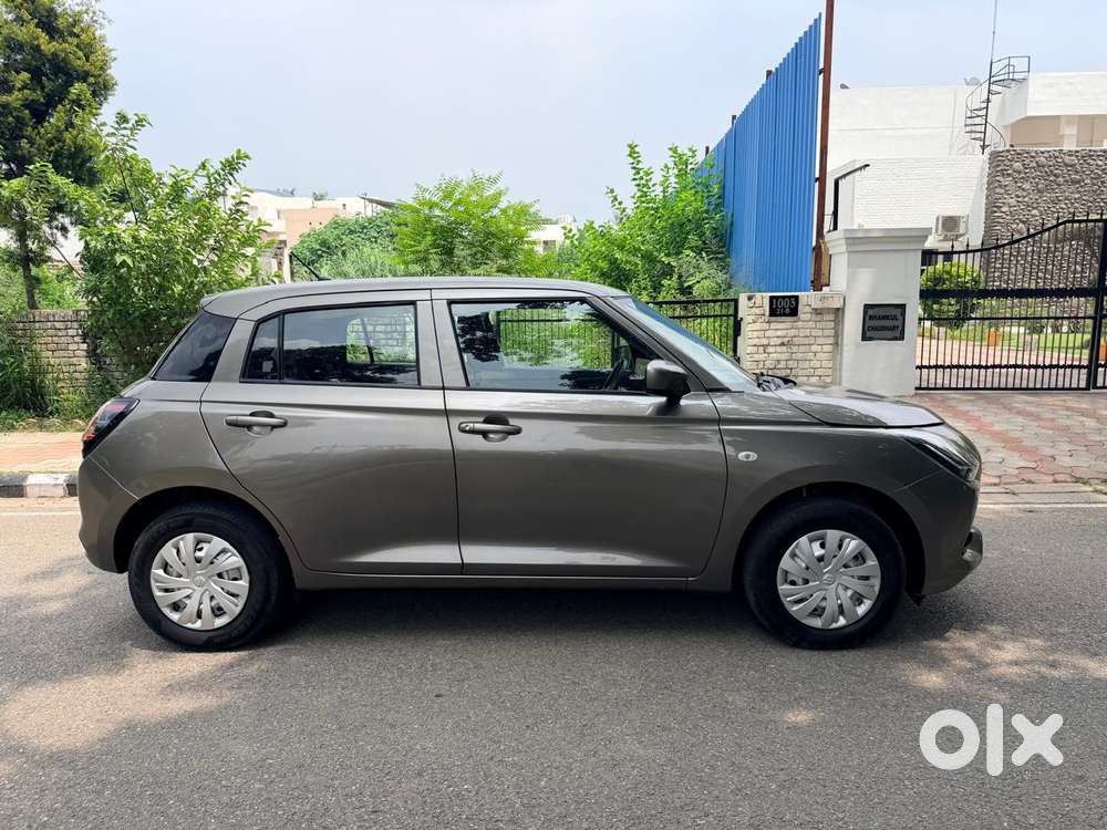 Maruti Suzuki Swift 1.2 Lxi (o), 2025, Petrol