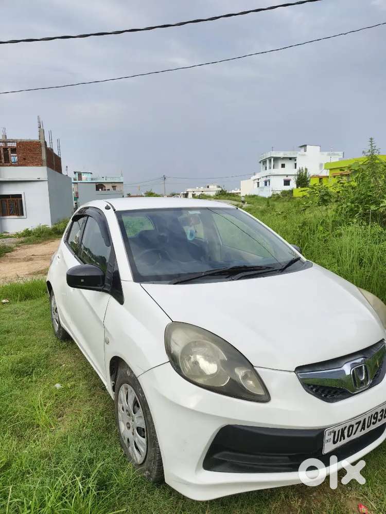 Well-maintained Honda Brio Petrol (manual) 2013,