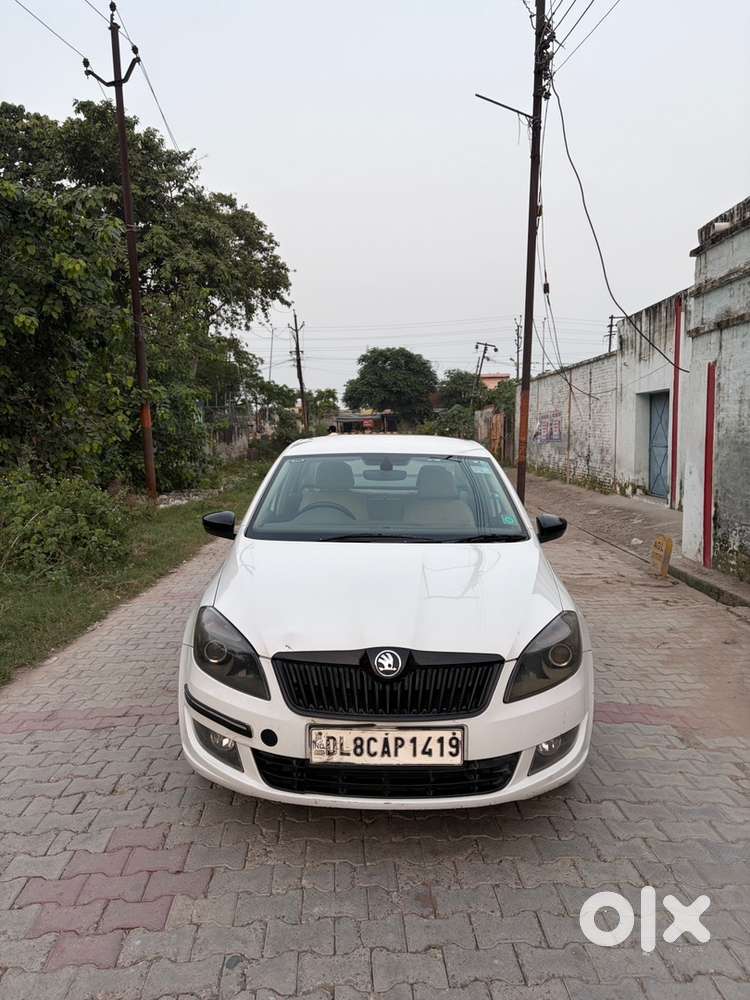 Skoda Rapid Petrol 2016