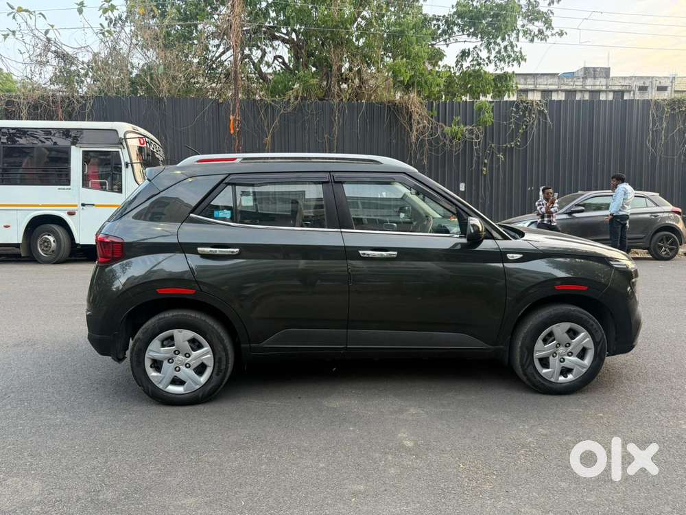 Hyundai Venue S, 2020, Petrol
