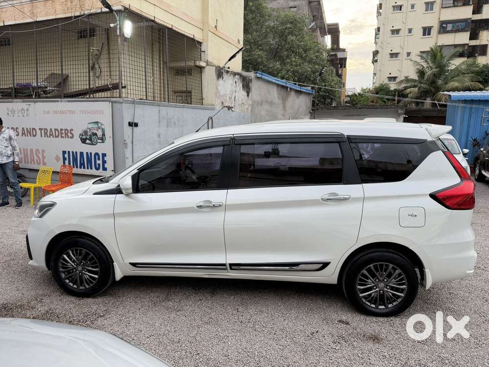 Maruti Suzuki Ertiga Zxi Plus Shvs, 2022, Petrol