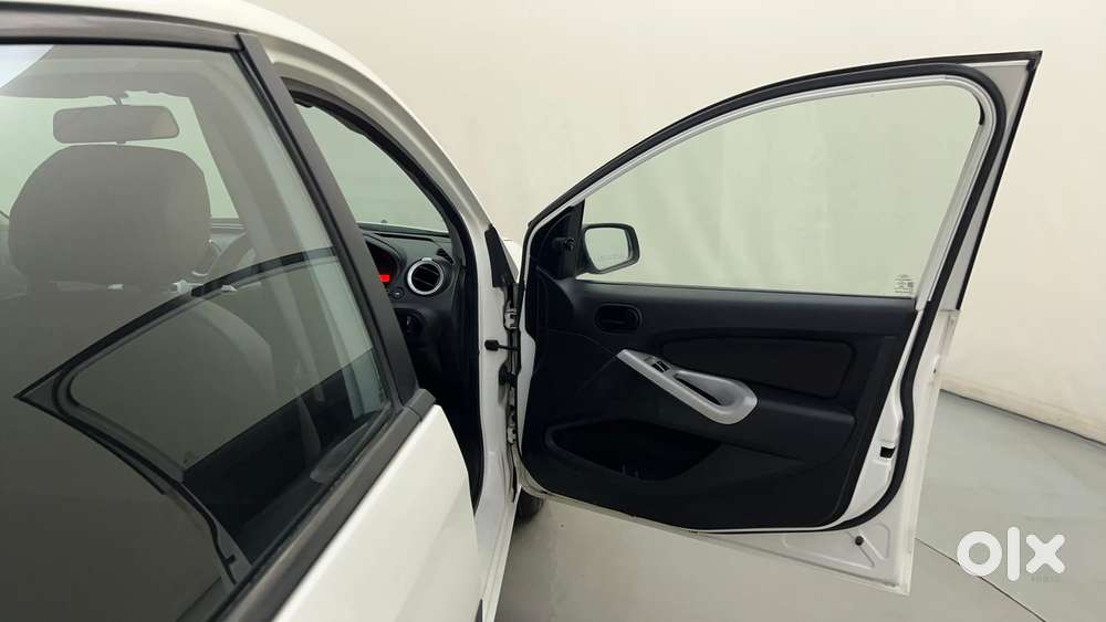 Ford Figo 1.2 Duratec Petrol Titanium, 2011, Petrol