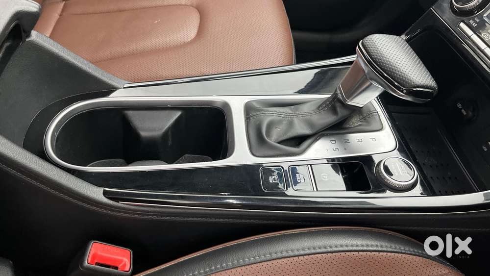 Hyundai Alcazar 2.0 Platinum (o) Petrol At 6 Str, 2022, Petrol