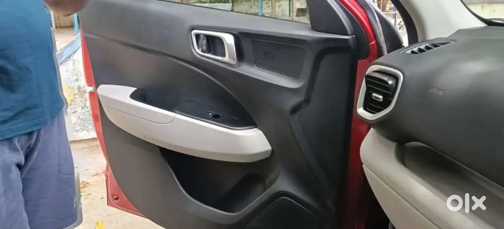 Hyundai Venue 1.2 S 2023 Petrol Manual