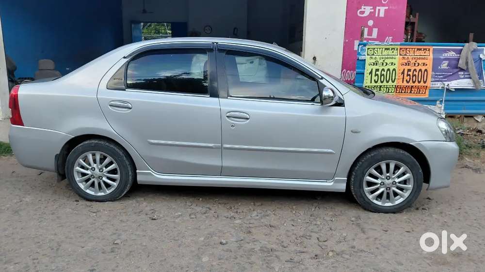 Toyota Etios Petrol & Cng 2011 Car.