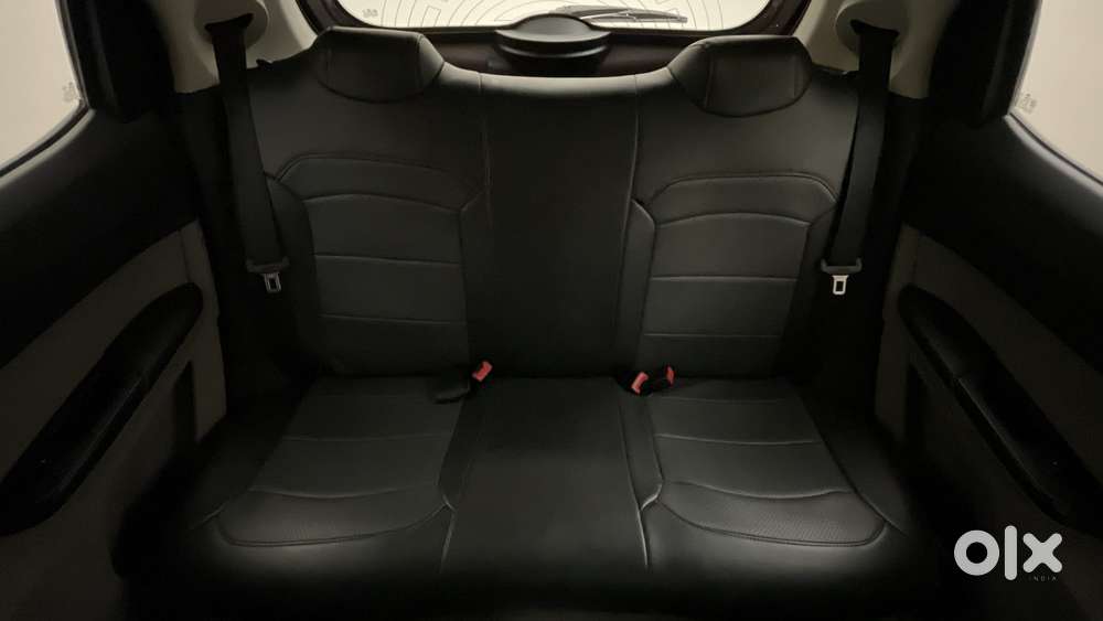 Tata Tiago Xza, 2017, Petrol
