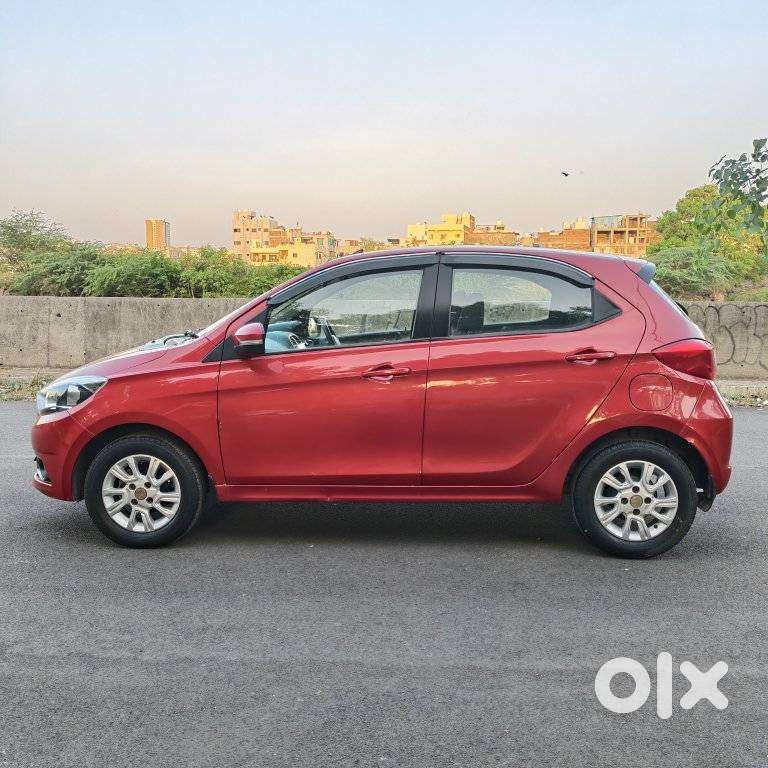 Tata Tiago 1.2 Revotron Xza, 2018, Petrol