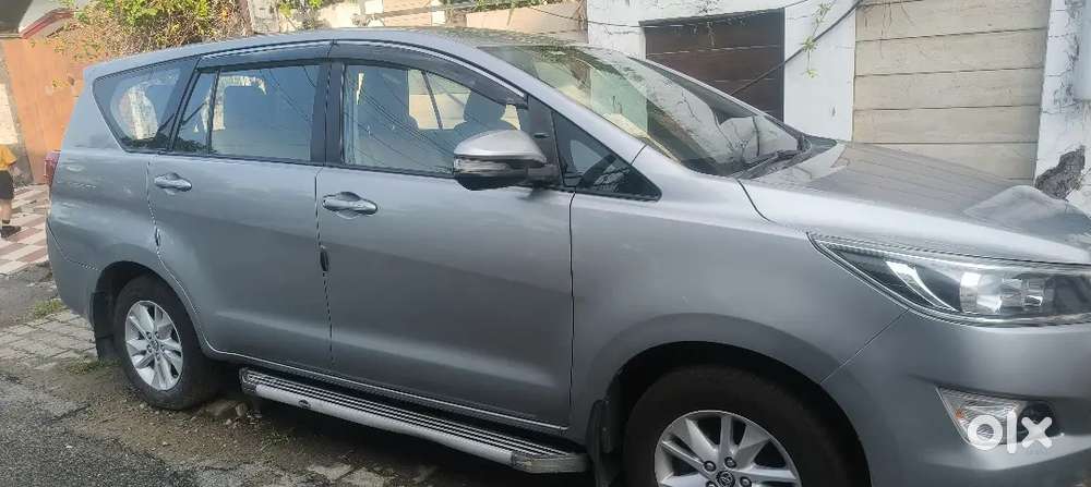 Toyota Innova Crysta 2017 Diesel 125000 Km Driven