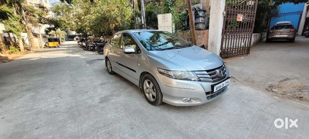 Honda City 2011 Automatic Silver Color