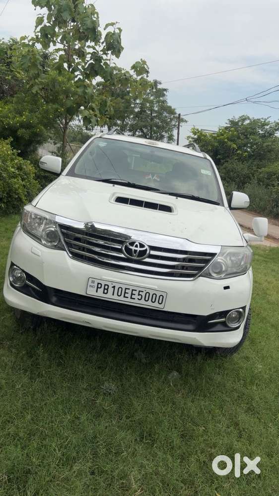 Toyota Fortuner 2015 Diesel Well Maintained