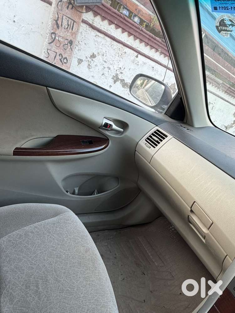 2011 Toyota Corolla Altis